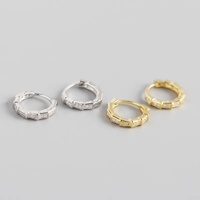 Orecchini A Cerchio Huggie Geometrici Segmentati Argento Sterling 925 Micro Pave Zirconia Stile Bambù Per Donna Elegante