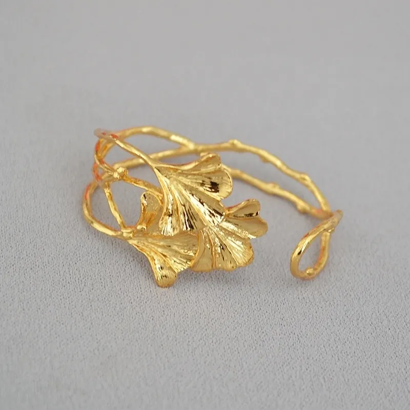 Französisch Vintage Gebürstetes Ginkgoblatt Offener Armreif Messing 18K Vergoldet Verstellbarer Zweig Schmuck Damen