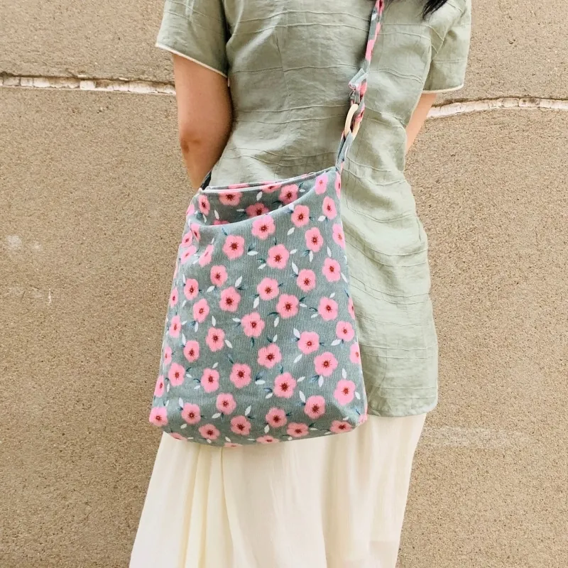 Women Corduroy Crossbody Bag Vintage Floral Camouflage Print Shoulder Hobo Bag With Adjustable Strap Zipper Closure