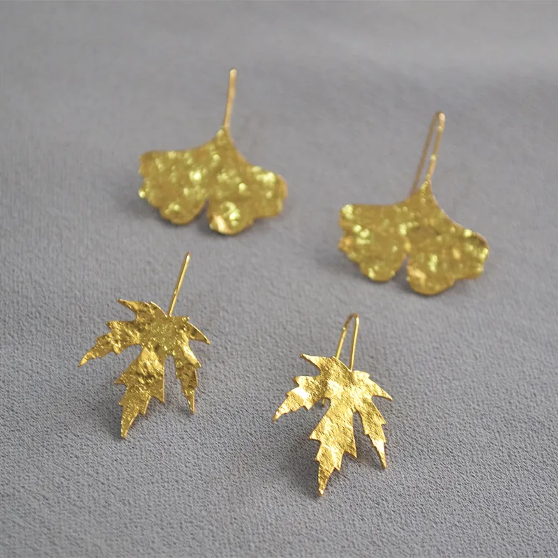Vintage Brass 18K Gold Plated Leaf Drop Earrings For Women Ginkgo Maple Leaf Artistic Niche Hammered Texture Hook Earrings