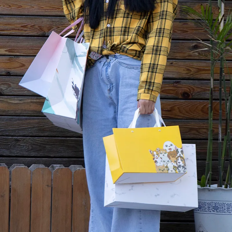 Ins Style Rivet Paper Handbag White Cardboard Gift Bag With Bowknot Ribbon Marble Leaf Pattern Packaging Shopping Tote Bag