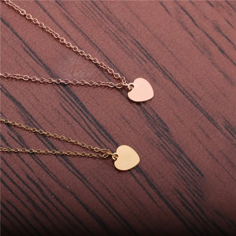 Collier Pendentif Coeur Acier Inoxydable Minimaliste Élégant Bijoux Pour Femmes Filles Chaîne Simple En Acier Titane Polie