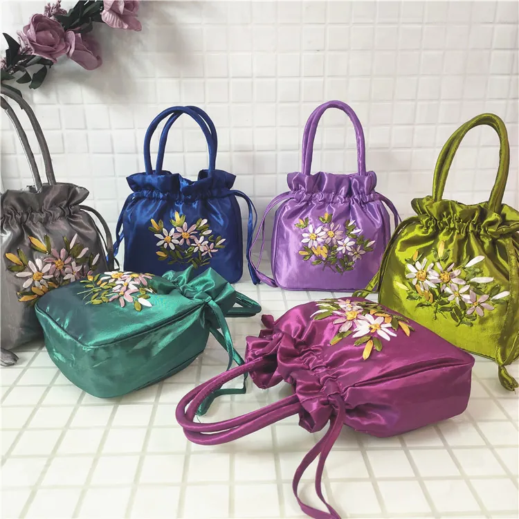 Sac À Main Traditionnel Chinois En Satin Broderie Florale Ruban Cordon Sac Seau Femmes Rétro Élégant
