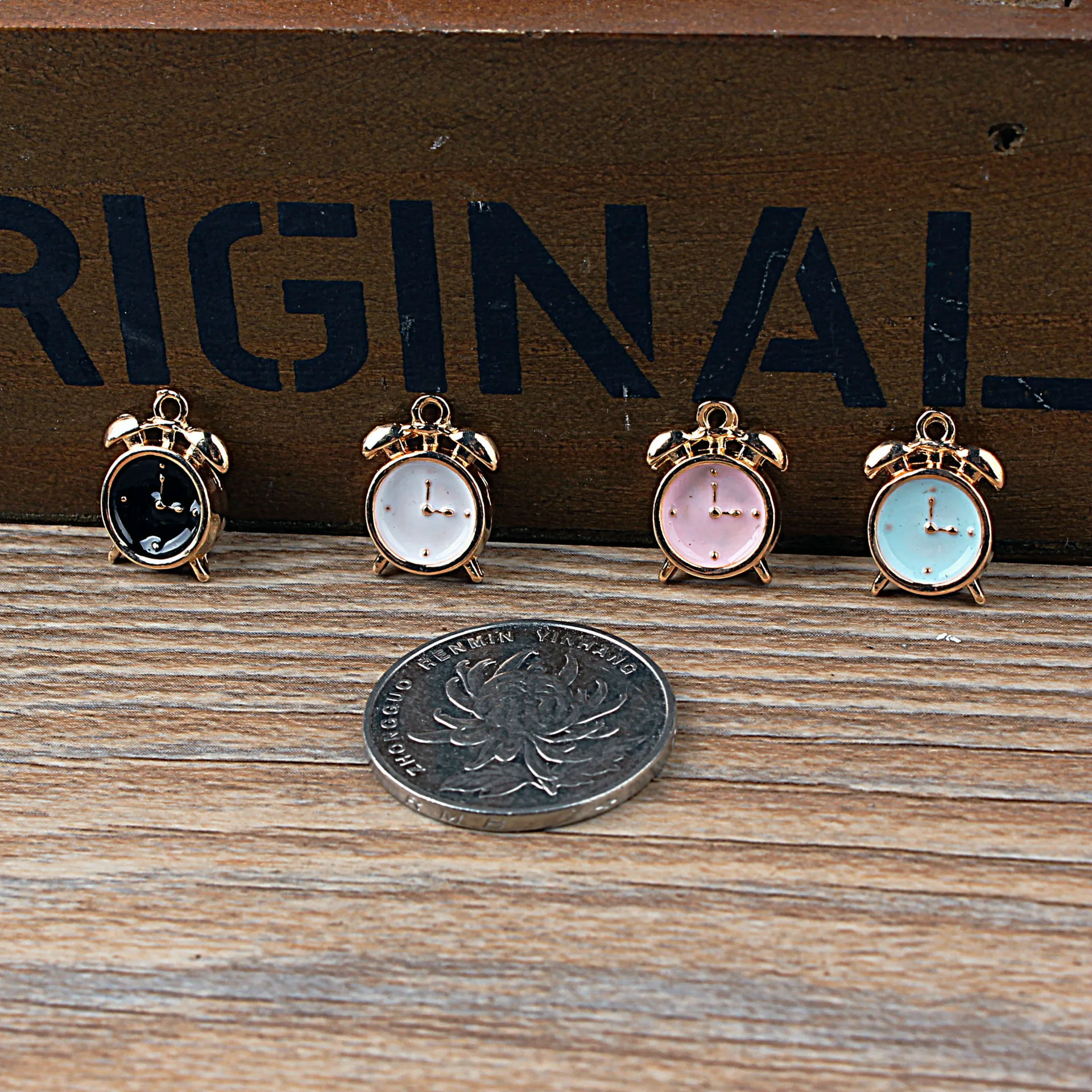 Mini Alarm Clock Charms Alloy Enamel Drip Oil Pendants For DIY Jewelry Making Bracelet Necklace Accessories