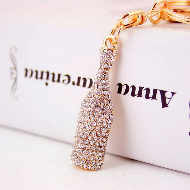 Luxe Or Alliage de Zinc Strass Bouteille de Vin Porte-clés Mode Scintillant Cristal Bouteille de Bière Sac Pendentif Bijoux Pour Femmes