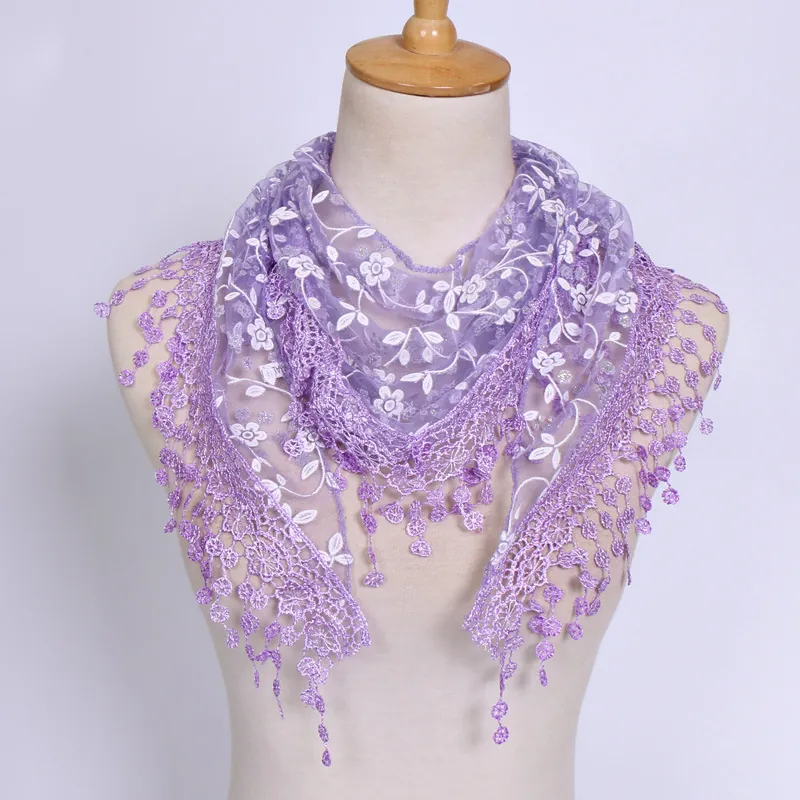 Foulard Triangle pour Femmes Élégant Dentelle Ajourée Imprimé Floral Châle Transparent avec Glands Respirant Accessoire de Cou Quotidien