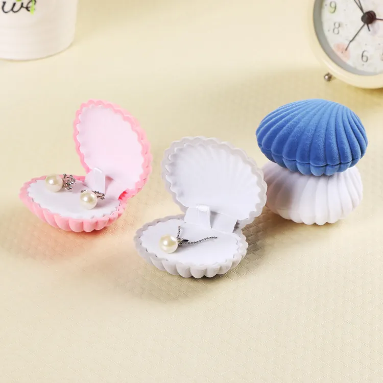 Flocked Plastic Shell Shaped Jewelry Box Portable Case For Rings Earrings Necklaces Pendants Display Storage Organizer