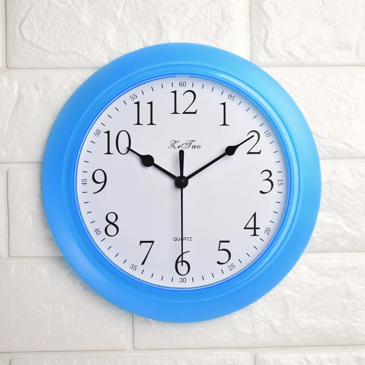 Modern Minimalist Round Wall Clock Silent Quartz Non Ticking Plastic Decorative For Living Room Bedroom Office