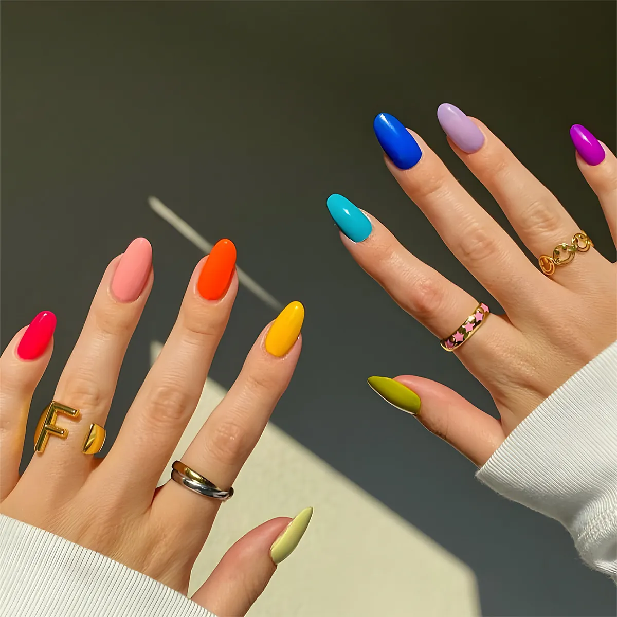 Press On Nails Regenbogen Gradient Bunte Lange Ballettform Glänzende Künstliche Nägel Mit Geleekleber Und Feile