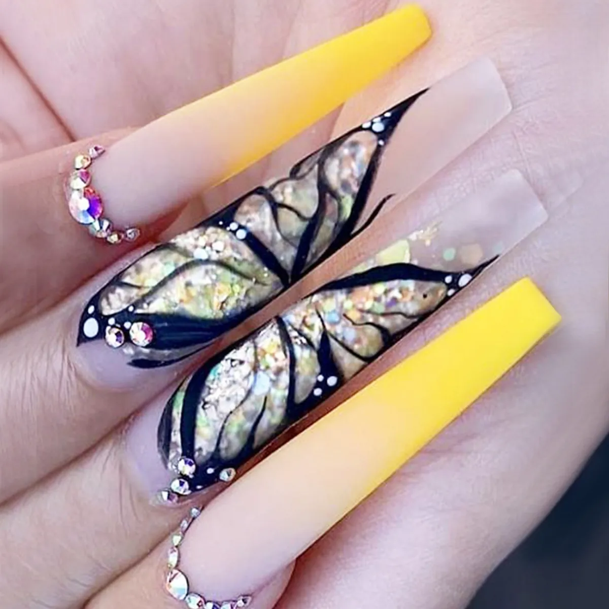 Long Coffin Press On Nails Gradient Yellow Butterfly Pattern Rhinestone Glitter Luxury Handmade Style Artificial Nails For Women