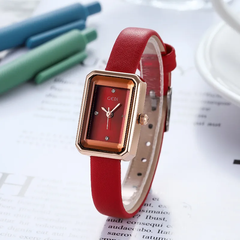 Damen Quarzuhr Rechteckiges Roségold Legierung Gehäuse Lederarmband Strass Markierungen Elegante Mode Wasserdicht Armbanduhr
