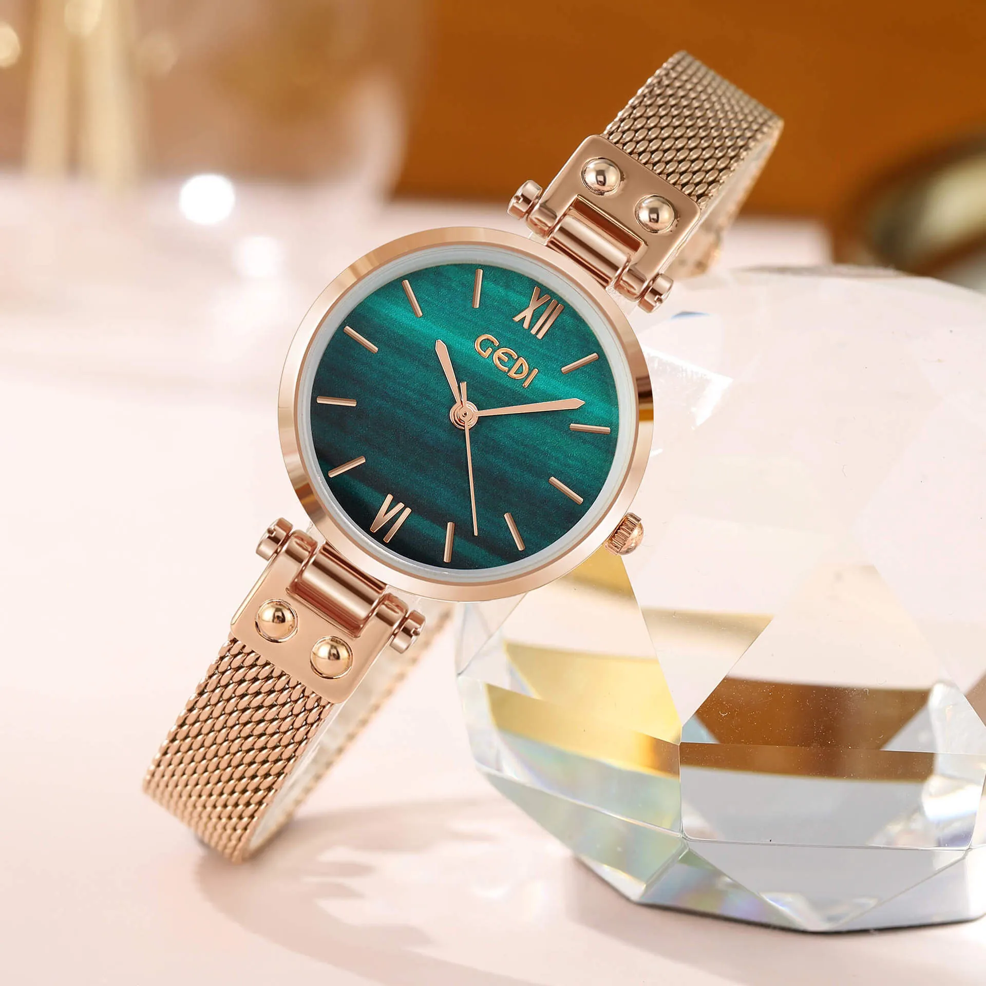 Women Quartz Watch Rose Gold Mesh Strap Mother Of Artificial Pearl Dial Waterproof Elegant Vintage Small Round Dial Ladies Wristwatch