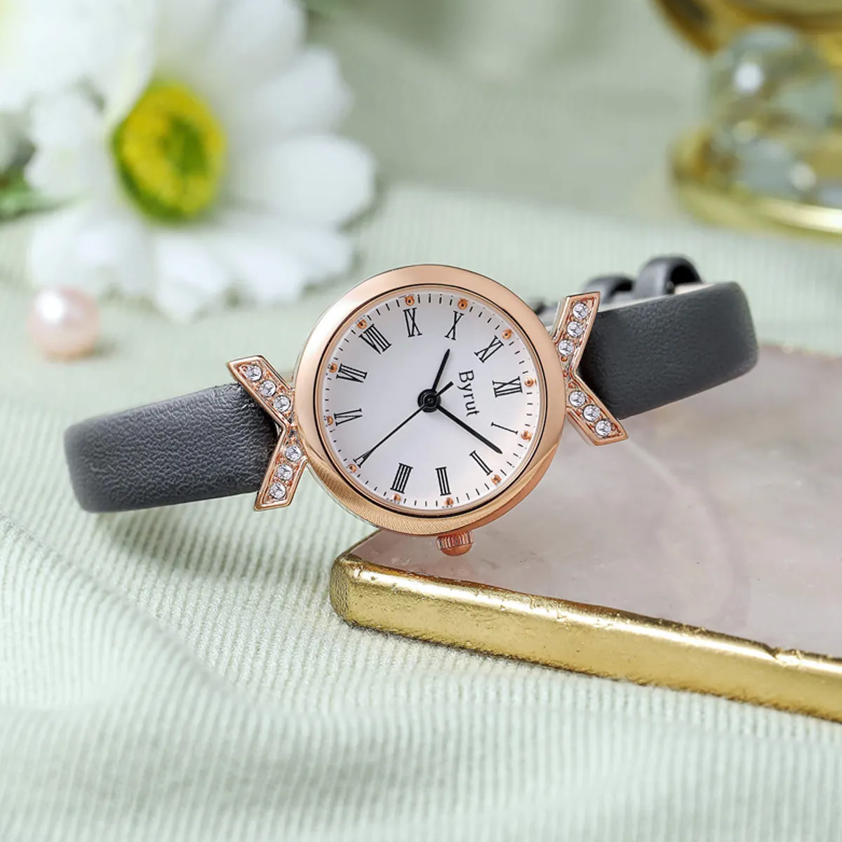 Fashion Women Quartz Watch Roman Numerals Rhinestone Decoration PU Leather Strap Waterproof Elegant Wristwatch