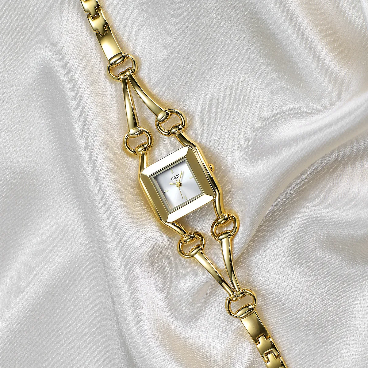 Montre Bracelet Quartz Élégante Pour Femmes Cadran Carré En Alliage Résistant À L'eau Bijoux De Mode De Luxe