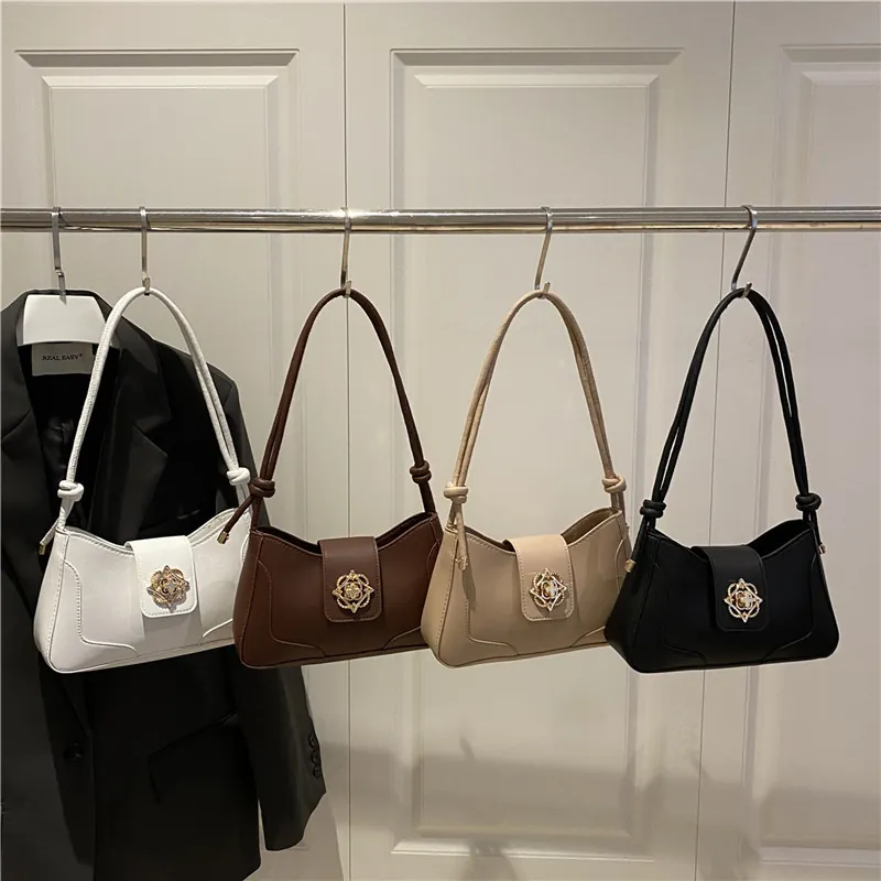 Sac à Épaule Rétro en Cuir PU pour Femmes Avec Boucle en Métal Fleur Dorée Sac Sous le Bras Sac à Main Tendance