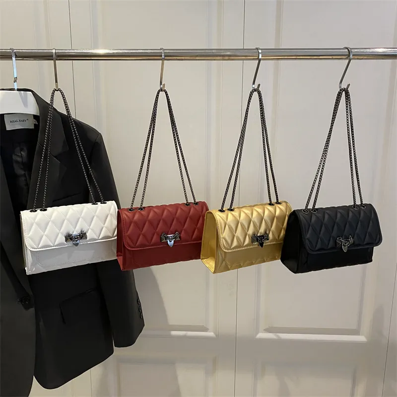 Vintage Quilted Plaid Chain Shoulder Bag For Women PU Leather Small Square Crossbody Bag With Metal Lock Commuter Handbag