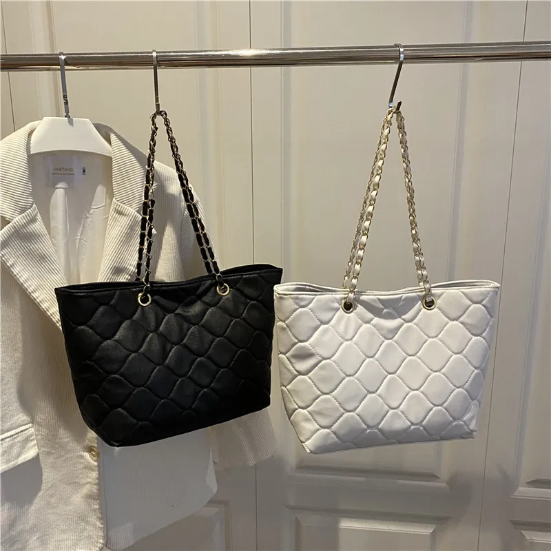 Women Quilted Checkered Tote Bag PU Leather Metallic Chain Strap Large Capacity Shoulder Crossbody Handbag Daily Bag