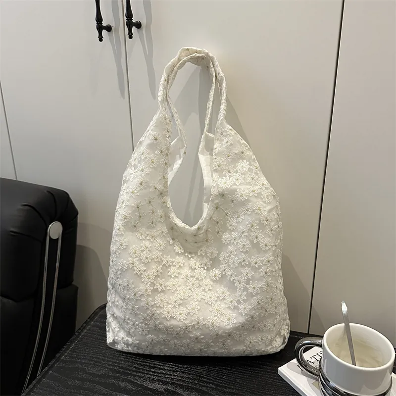 Elegant White Lace Floral Embroidery Tote Bag Large Capacity Hollow Out Women Fashion Lightweight Shoulder Bag Summer Beach Travel Handbag