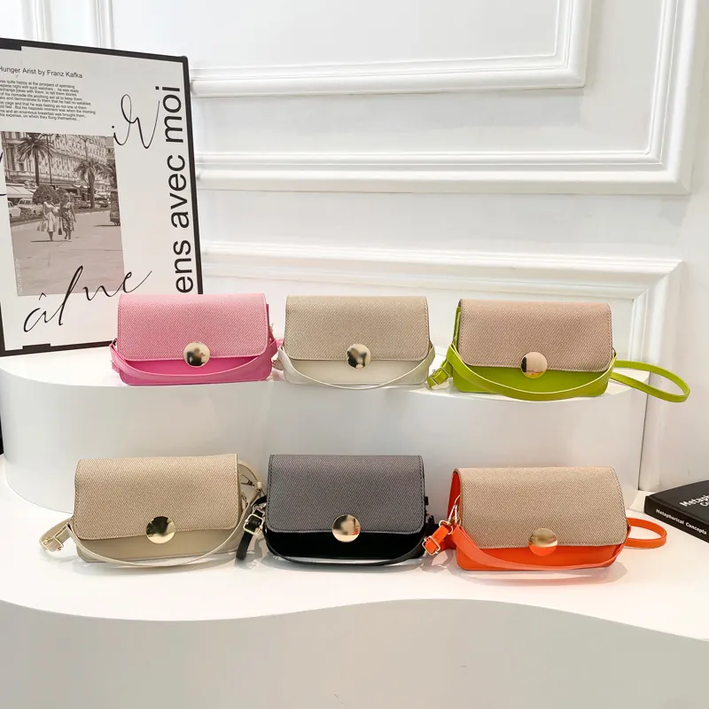 Mode Patchwork Petit Sac Carré Couleur Contrastée Sac à Bandoulière pour Femme Avec Fermoir en Métal Rond Cuir PU Tissu Tissé