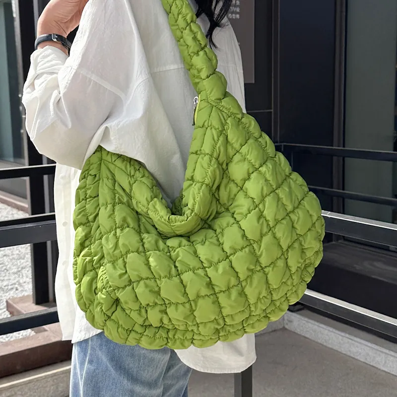 Quilted Puffy Shoulder Bag Large Capacity Solid Color Polyester Cloud Tote For Women Fashion Soft Hobo Bag