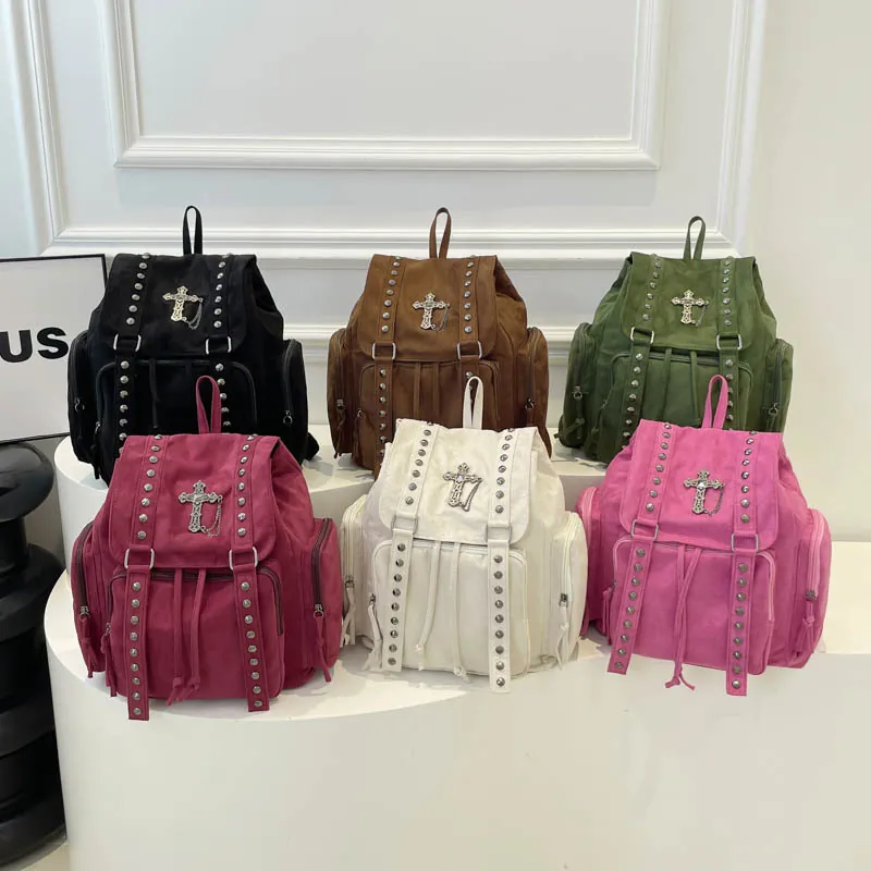 Vintage Wildleder Rucksack Für Damen Gothic Punk Stil Niete Kreuz Anhänger Große Kapazität Kordelzug Klappe Schultasche