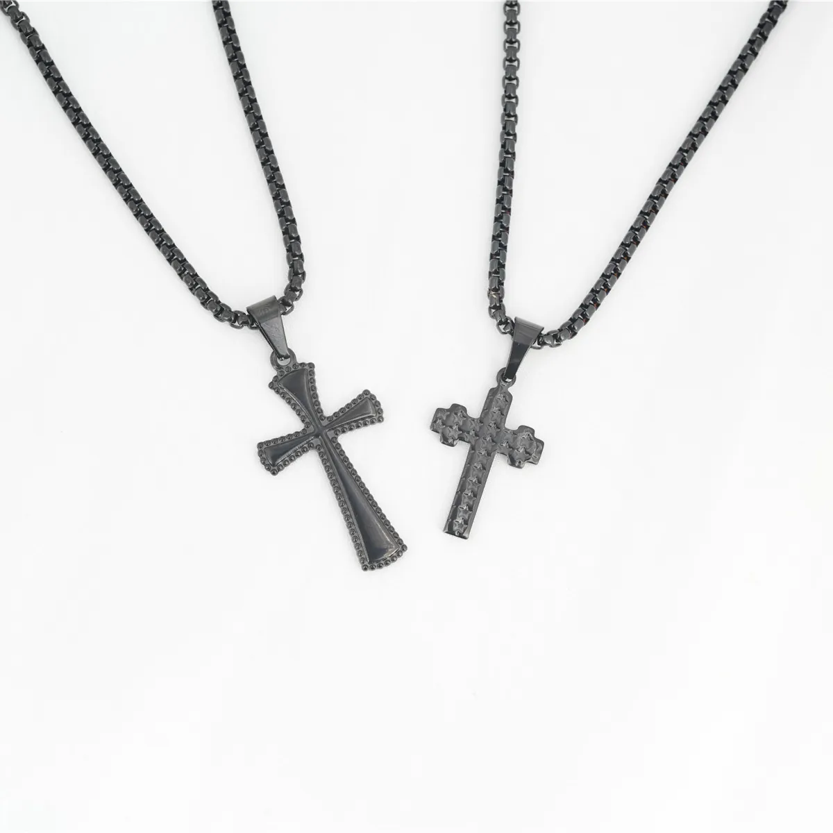 Collier Pendentif Croix Noire Acier Titane Gothique Punk Motif Étoile Rétro Accessoire Bijoux Pour Hommes