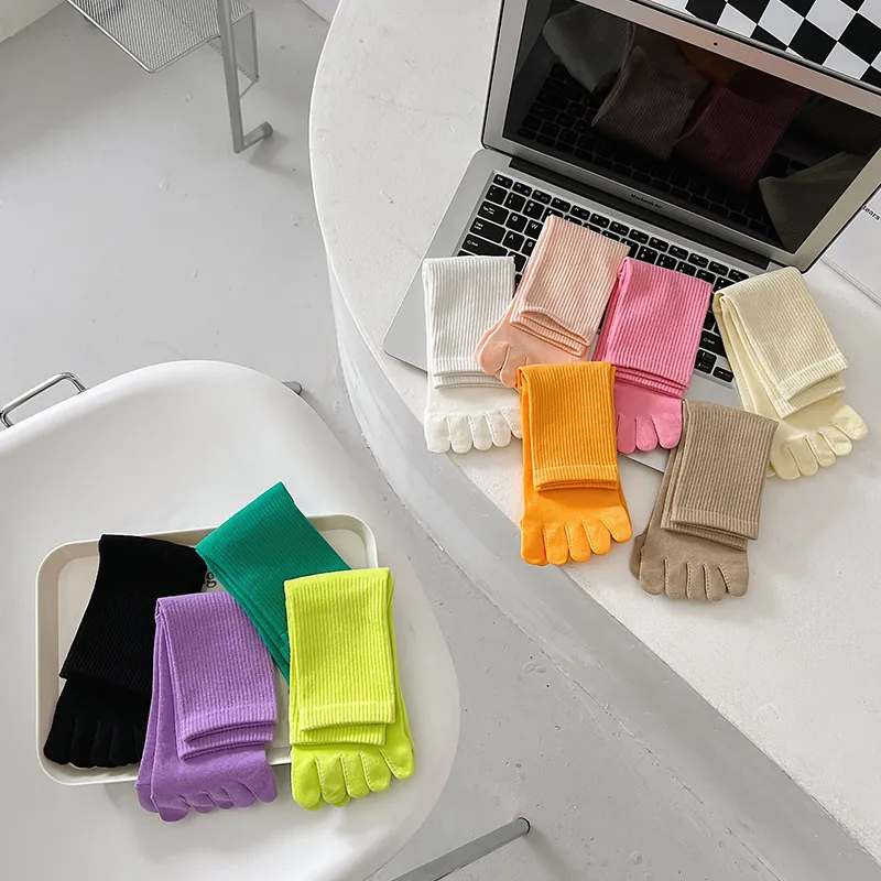 Women Five Finger Socks Cotton Split Toe Crew Socks Solid Color Ribbed Breathable Sweat-Absorbent Japanese Style