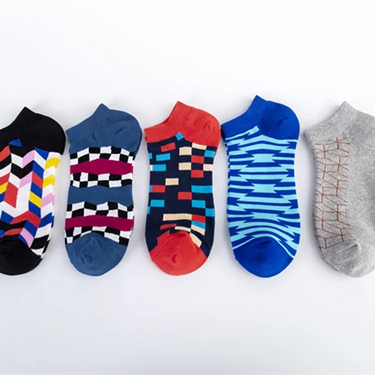 Men Cotton Blend Boat Socks Geometric Pattern Breathable Low Cut Casual Short Ankle Hosiery Trendy Color Block Design