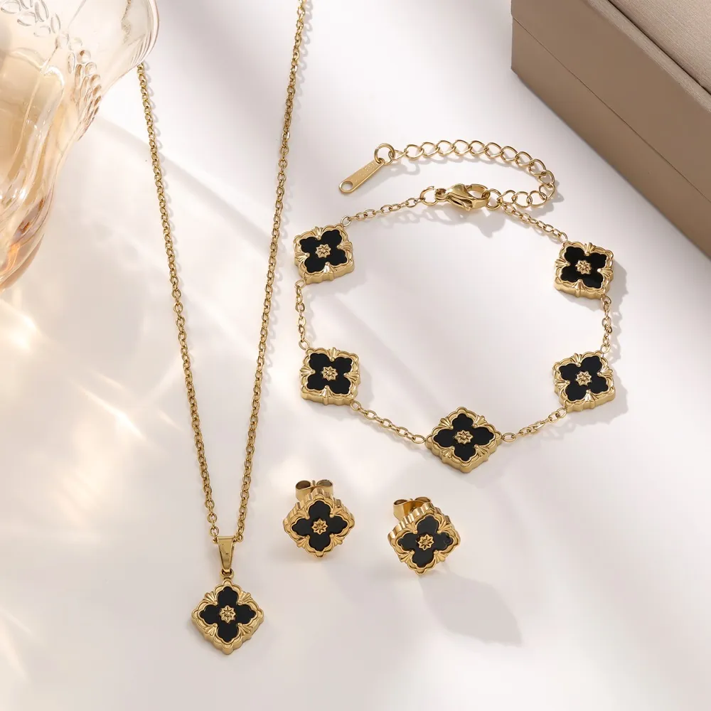 Vintage Clover Necklace Bracelet And Earrings 18K Gold Plated Stainless Steel Elegant Floral Women Jewelry