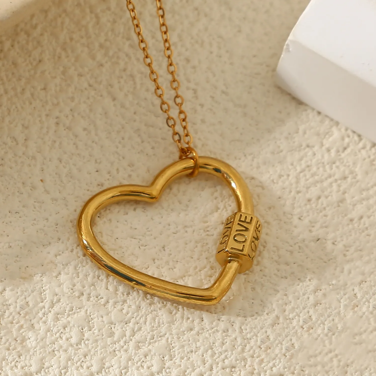 Collier Pendentif En Acier Inoxydable Plaqué Or Mauvais Œil Cœur Abeille Motif Matelassé Bijoux Pour Femmes Filles Chic Cadeau