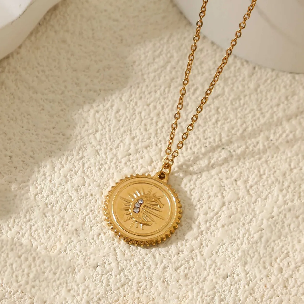 Collier Pendentif Soleil Lune Vintage Acier Inoxydable Plaqué Or Bohème Pièce Croix Bijoux Pour Femmes