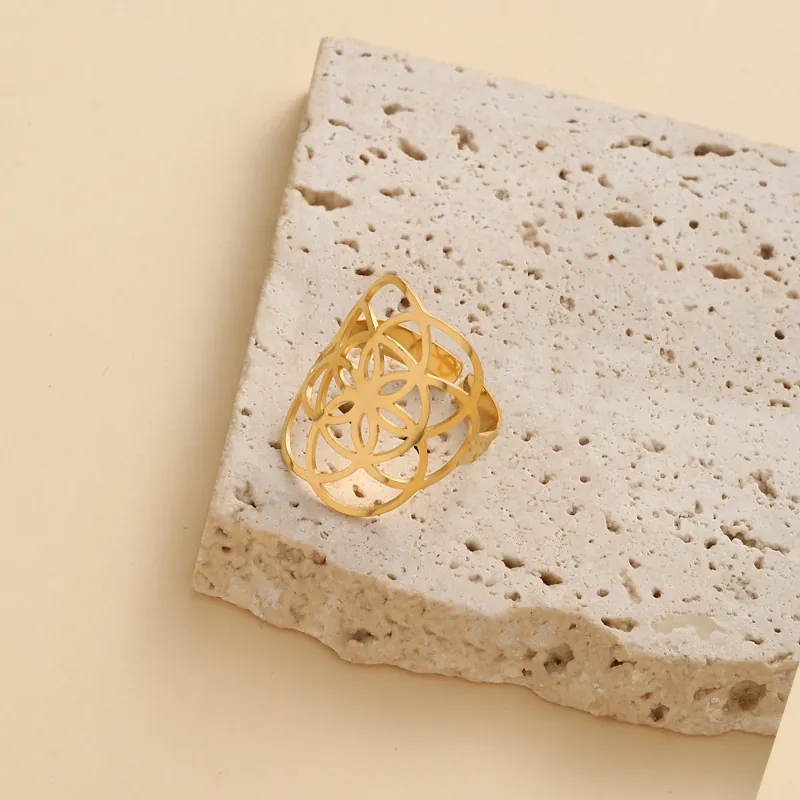 Vintage Hollow Flower Open Ring 18K Gold Plated Stainless Steel Adjustable Geometric Jewelry For Women