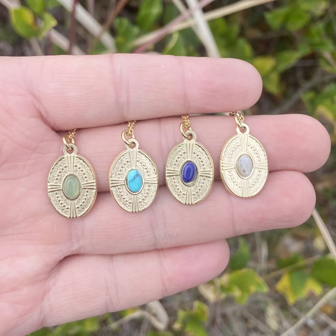 Retro Oval Natural Stone Pendant Necklace For Women Stainless Steel Bohemian Gold Plated Clavicle Chain Jewelry