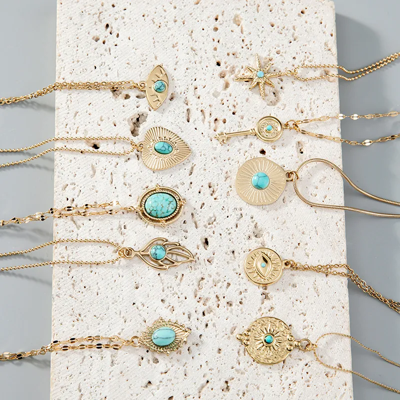 Damen Anhänger Halskette Edelstahl Türkis Naturstein Rund Geprägte Platte Stern Bohemian Retro Französischer Stil