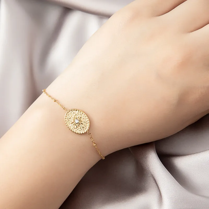 Bracelet À Pendentif Ovale Soleil Acier Inoxydable Plaqué Or 18K Avec Zircon Minimaliste Bijoux Hip Hop