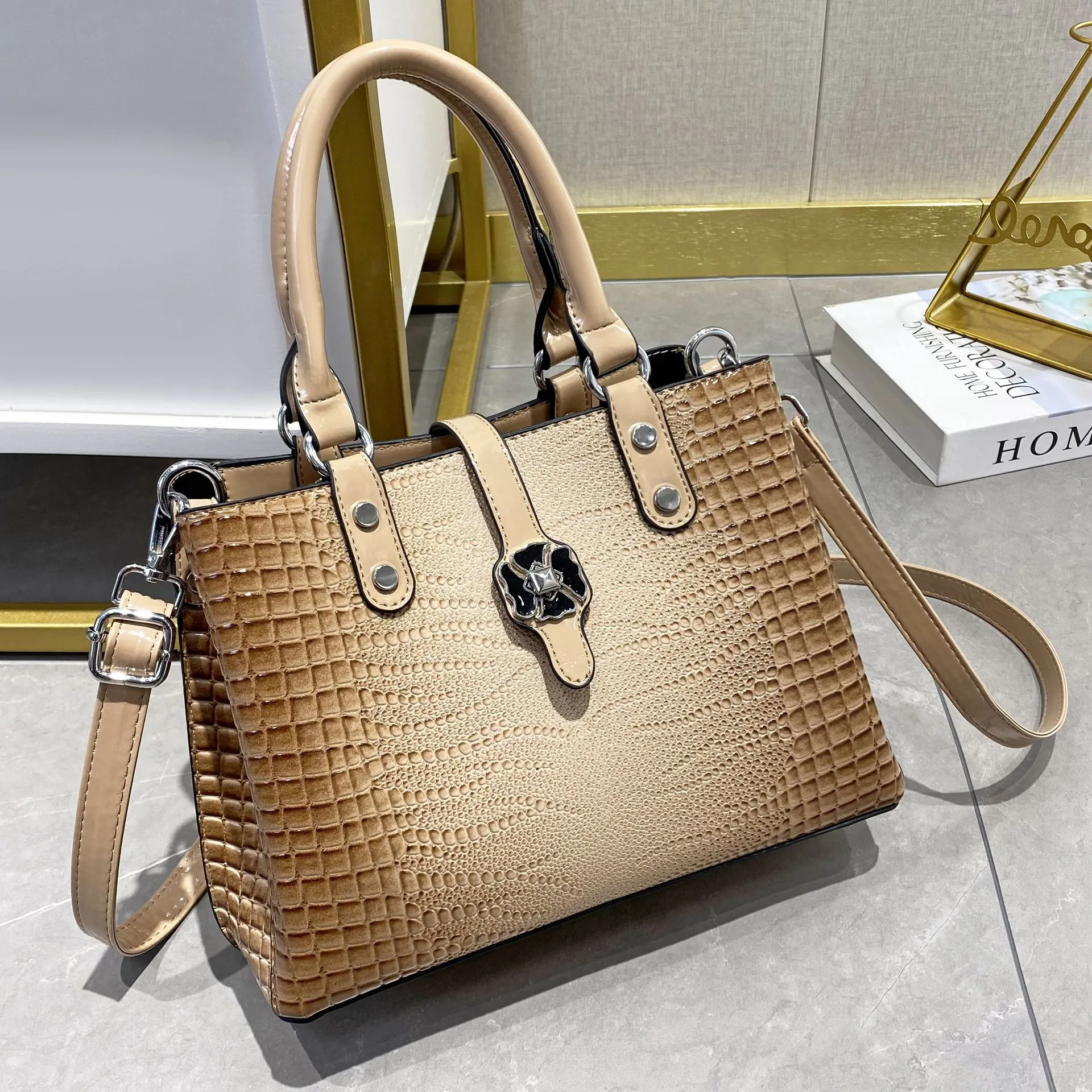 Damen Boston Handtasche PU Leder Krokodilmuster Farbverlauf Blumenschnalle Große Kapazität Umhängetasche Schultertasche