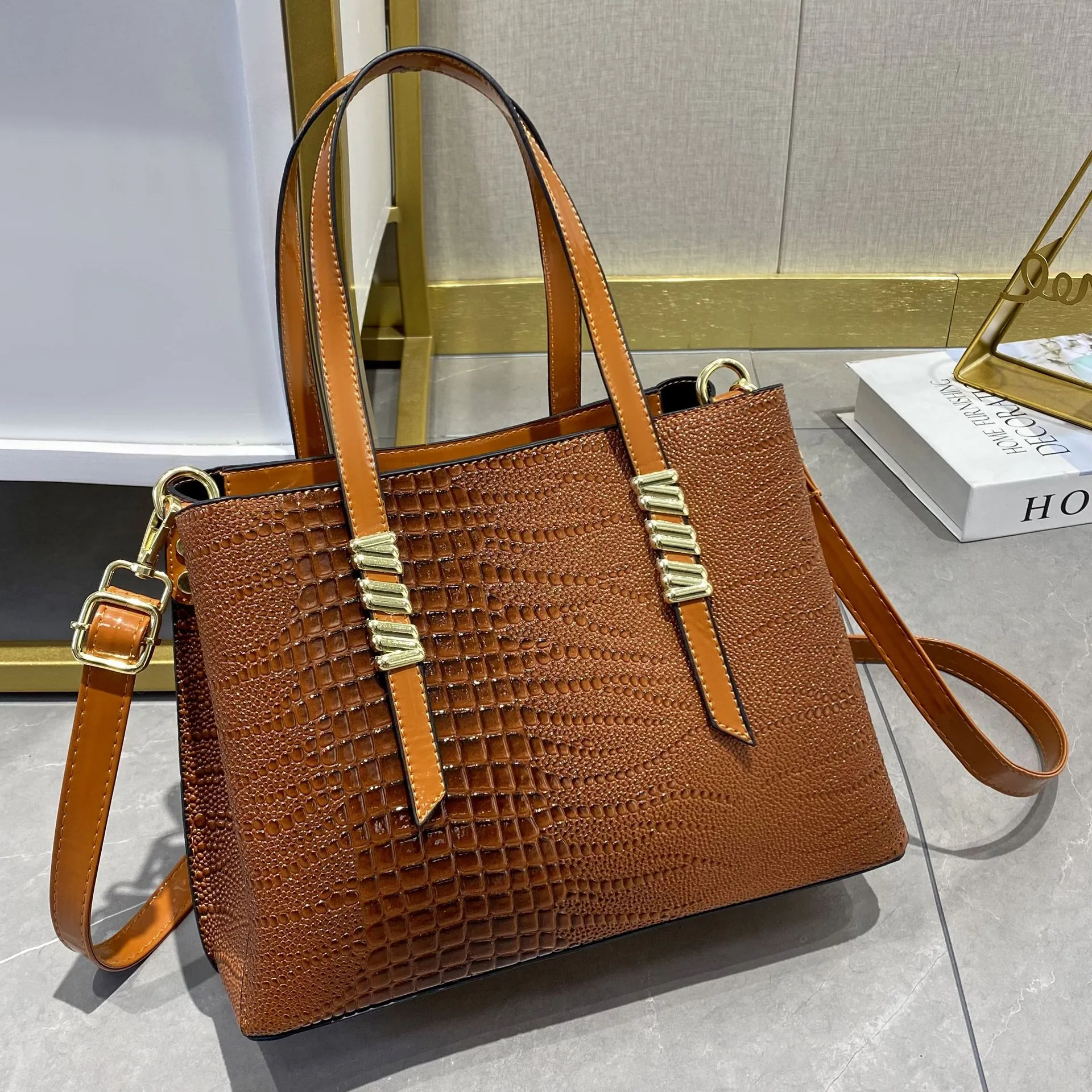 Borsa A Mano Da Donna Motivo Coccodrillo Pelle PU Grande Capacità Borsa A Spalla Tracolla Hardware Dorato Stile Urbano Elegante