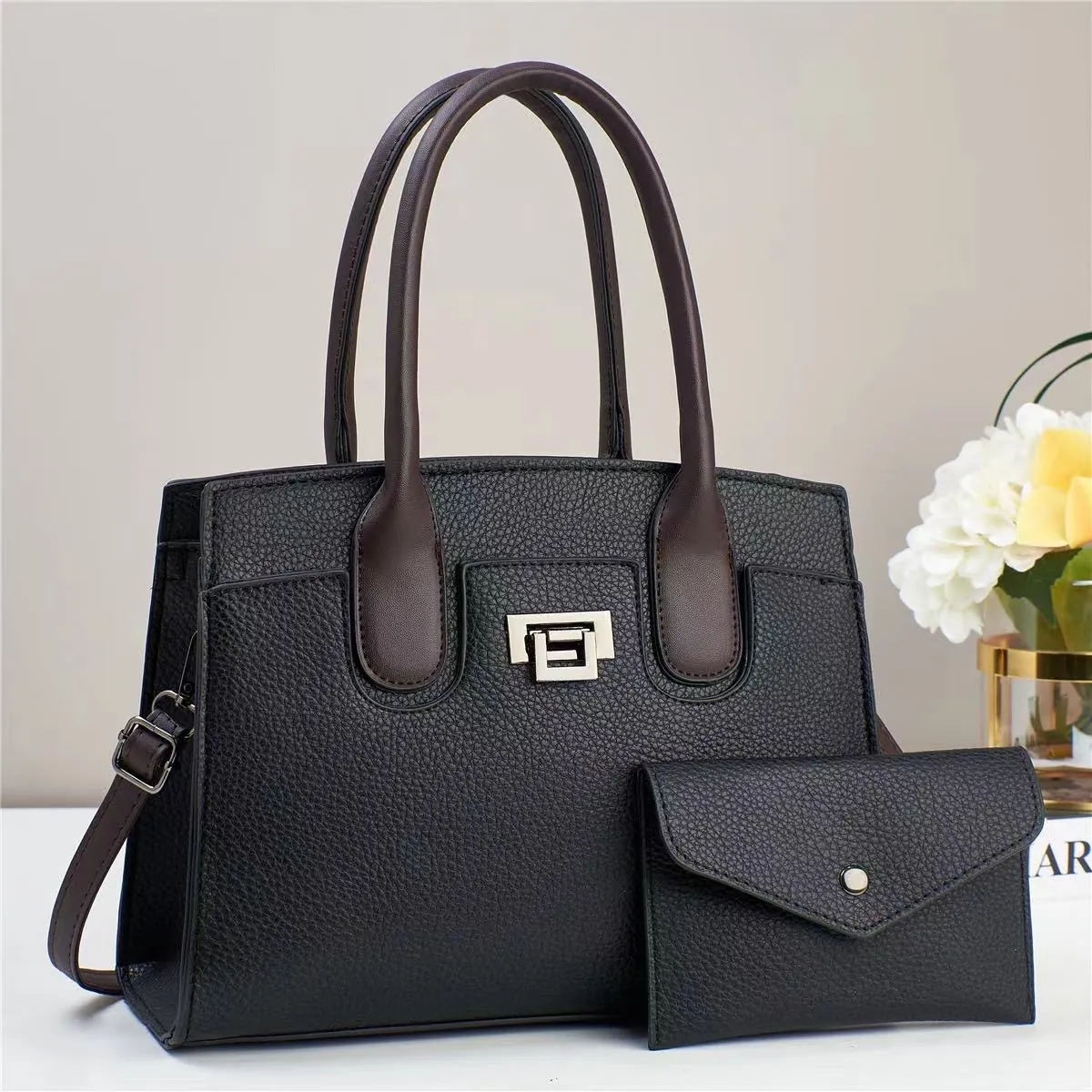 Bolso De Mano Y Sobre De Cuero PU Con Textura De Lichi Con Cierre Giratorio De Metal Color De Contraste Chic Diario