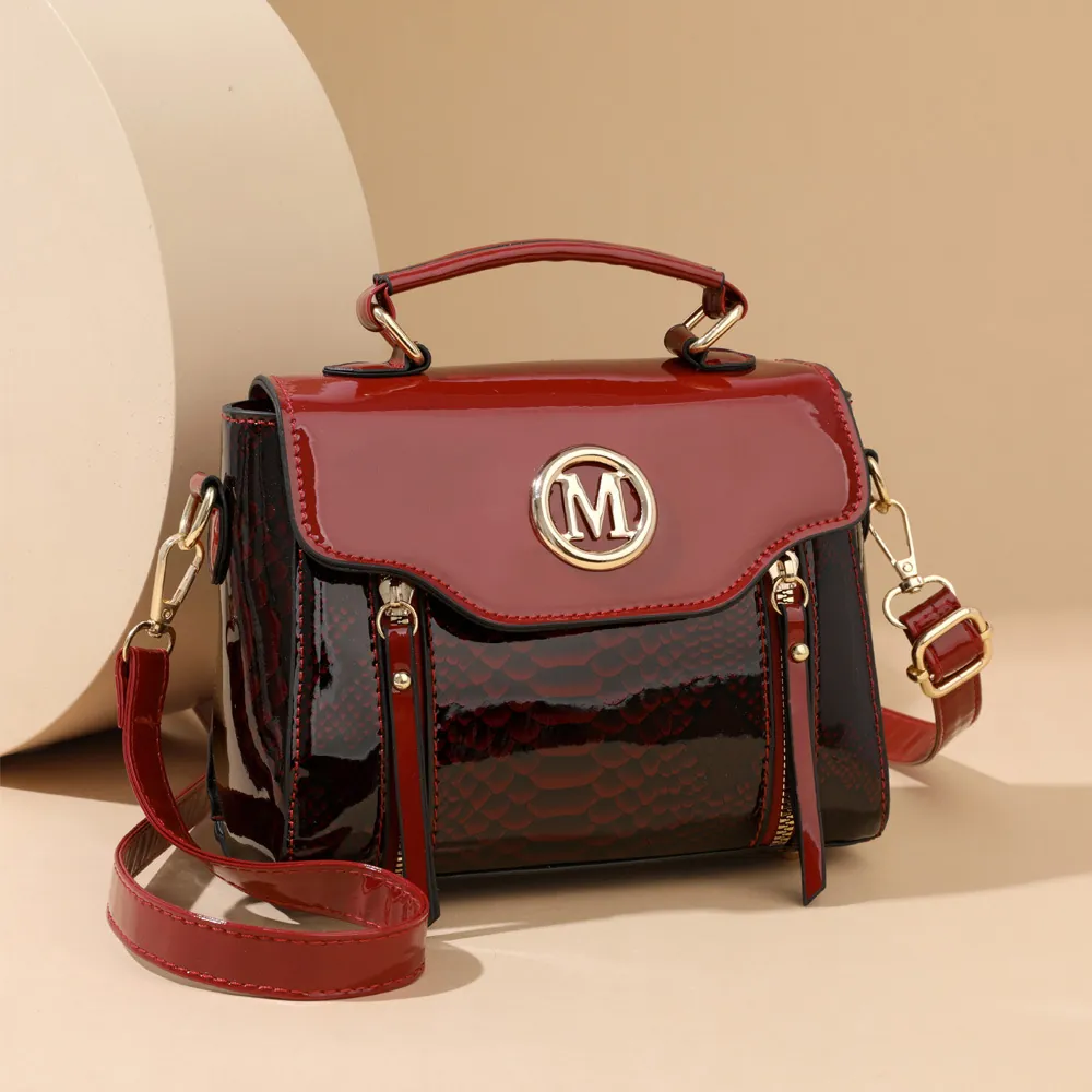 Women Crossbody Bag Patent Leather Snake Pattern Handbag Retro Small Square Purse With Metal Logo For Office Travel Elegant