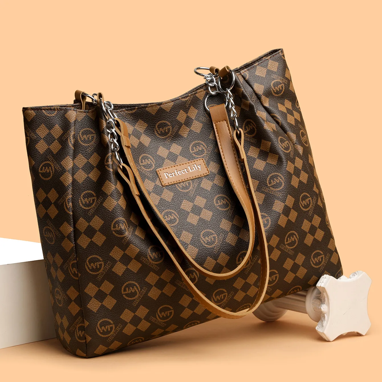 Sac Cabas Rétro À Damier Grande Capacité Sac À Main En Cuir PU Avec Chaîne Sac À Épaule Vintage Pour Femmes