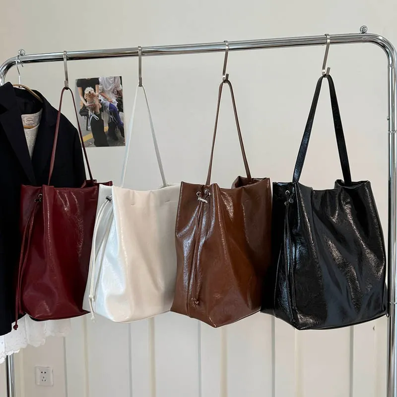 Large Capacity Tote Bag PU Leather Glossy Drawstring Side Wide Strap Commute Shoulder Handbag Minimalist Vintage