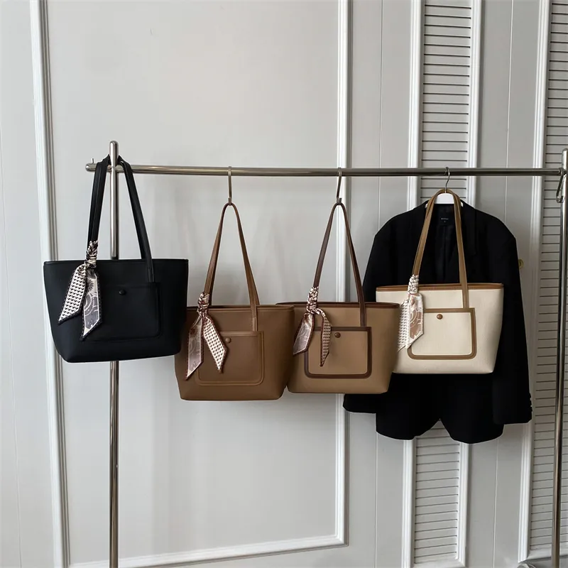 Borsa Tote Da Donna In Pelle PU Grande Capacità Texture Lychee Borsa A Tracolla Con Sciarpa Decorativa
