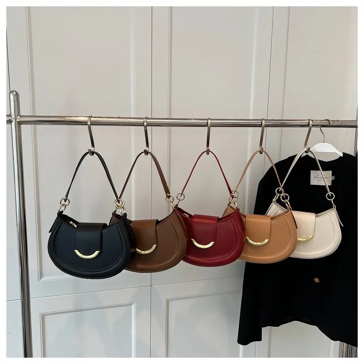 Women Retro PU Leather Crescent Shoulder Bag With Gold U-Shape Buckle Magnetic Flap Adjustable Strap Minimalist Versatile