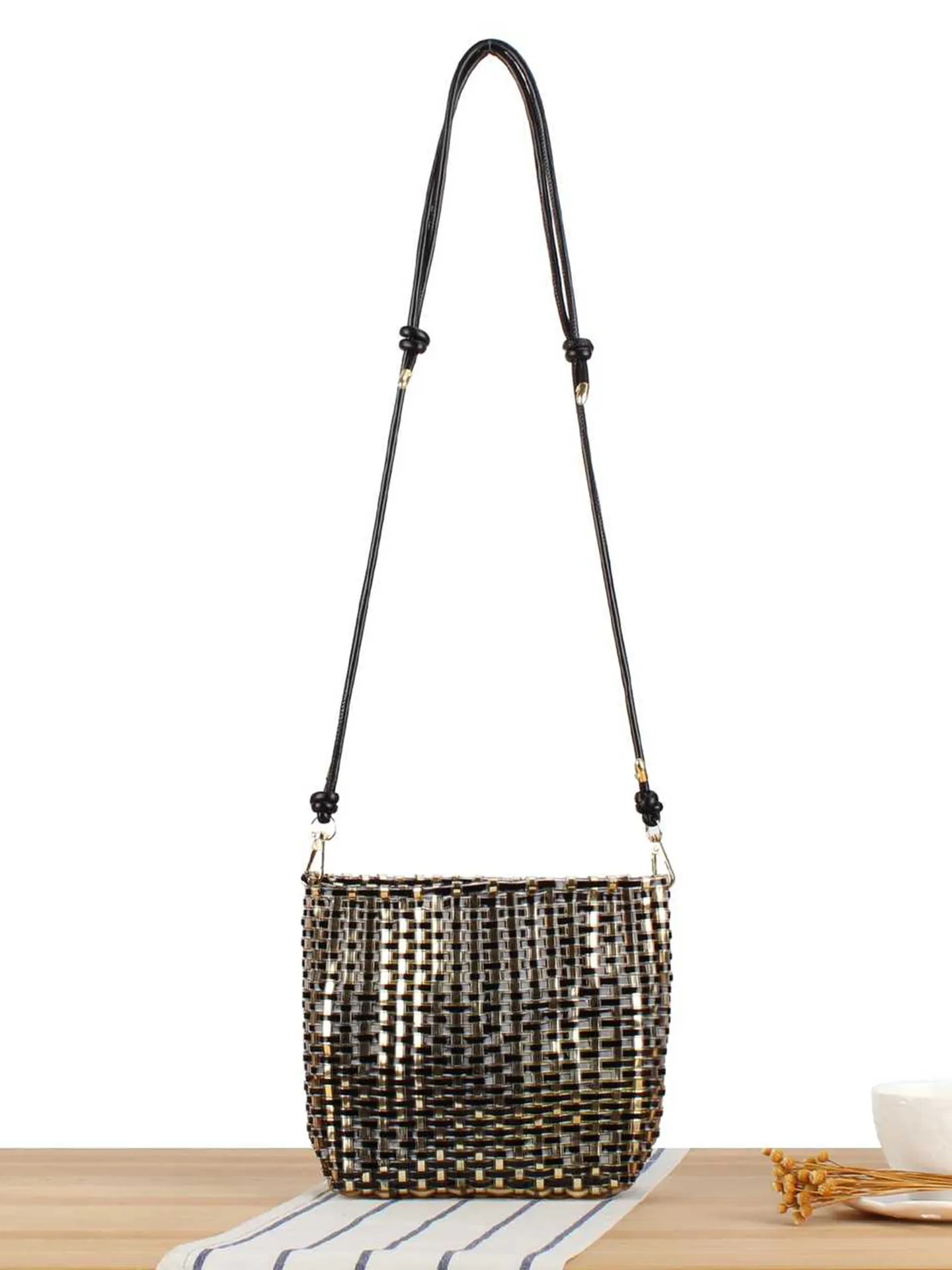 Woven Crossbody Bag PVC Metallic Luster Handcrafted Bucket Shoulder Handbag For Women Casual Vacation Fashion Adjustable