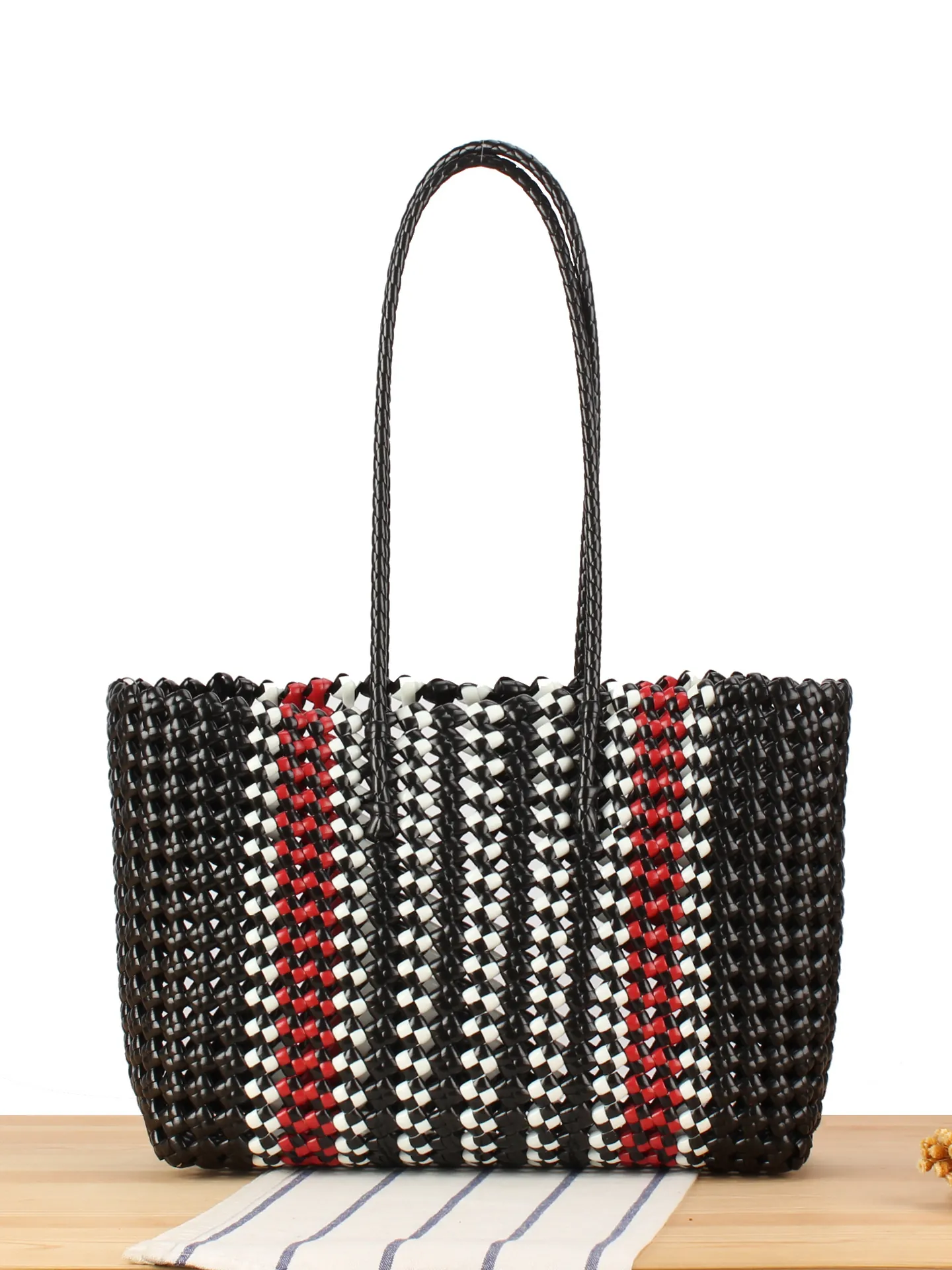 Woven Tote Bag Handmade PVC Plastic Shoulder Bag Large Capacity Striped Pattern Casual Beach Picnic Shopping Retro Minimalist