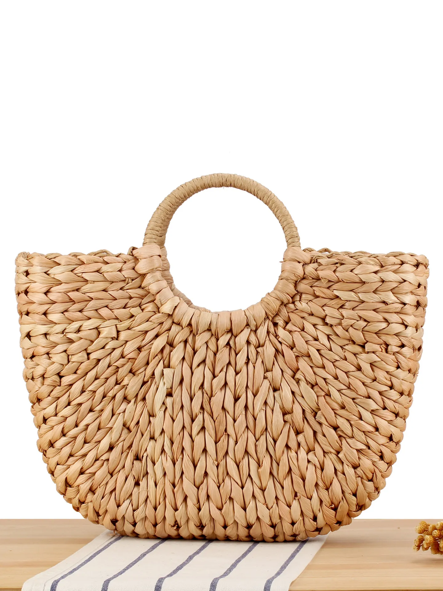 Hand-Woven Corn Husk Handbag Large Capacity Straw Tote With Round Handles Drawstring Closure Summer Beach Vacation For Women