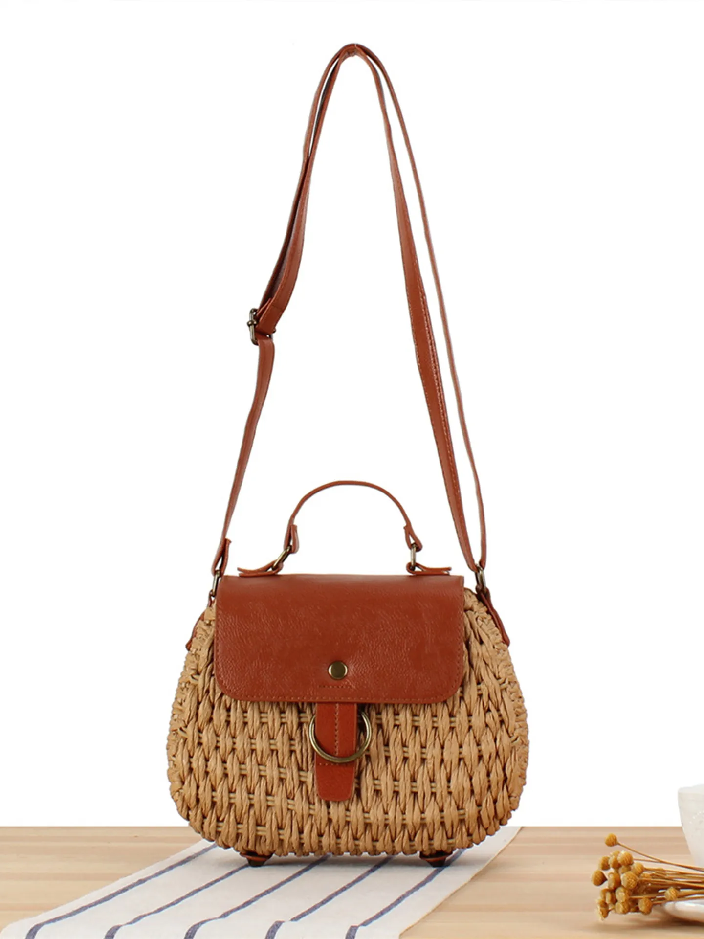 Women Woven Paper Straw Crossbody Bag Vintage PU Leather Flap Ring Buckle Shoulder Handbag Beach Vacation Casual