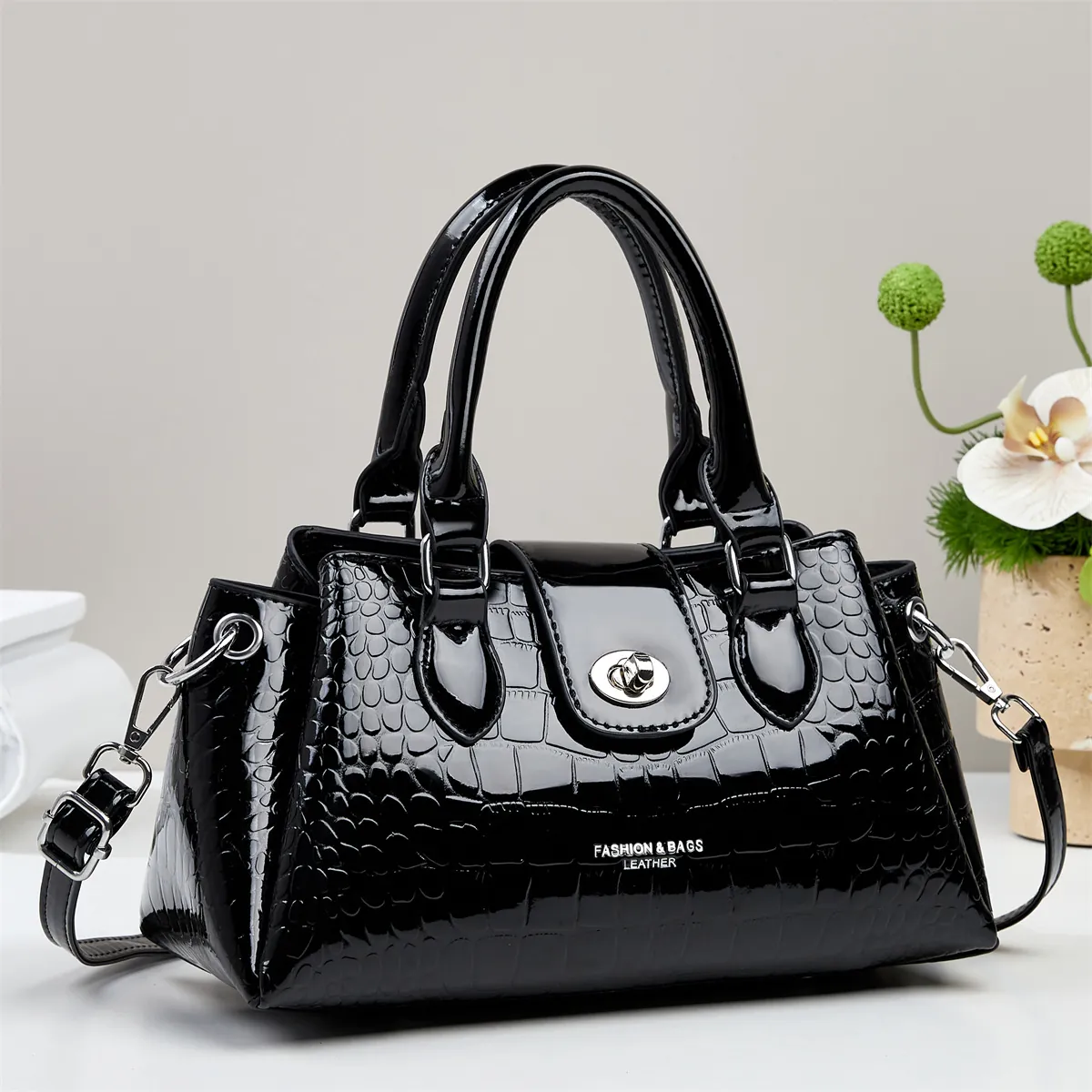 Fashion Women Crocodile Pattern Patent Leather Handbag Urban Simple Top Handle Shoulder Crossbody Bag With Metal Lock