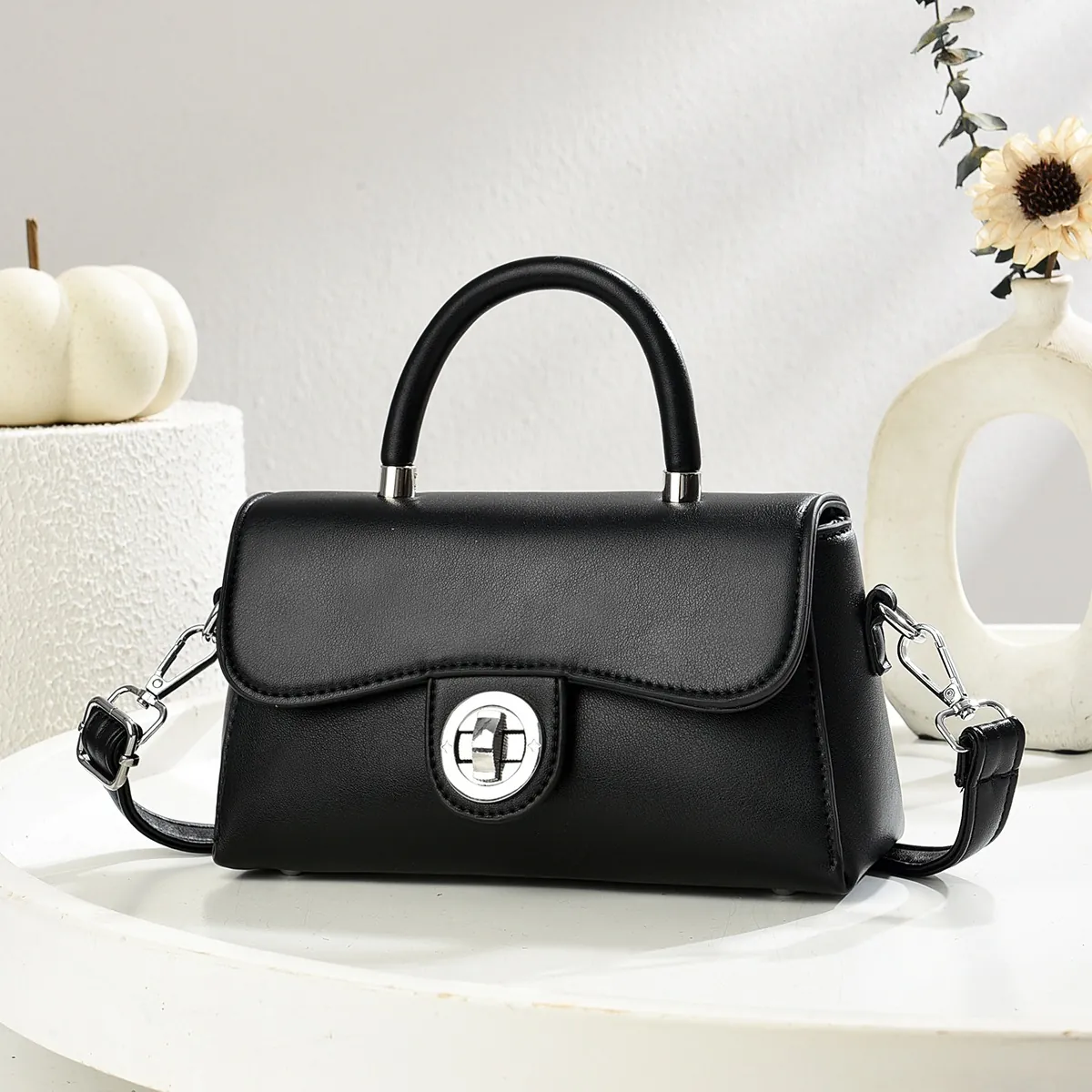 Square Crossbody Bag PU Leather Handbag With Adjustable Strap And Silver Twist Lock For Women Elegant Commuting Style