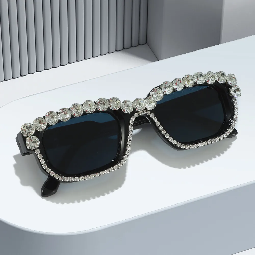 Square Sunglasses Rhinestone PC Frame UV400 Protection Fashion Retro Luxury Oversized Party Eyewear